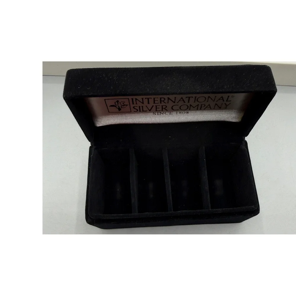 International Silver Company Silver Plated Napkin Rings Set of 4 with Velvet Box